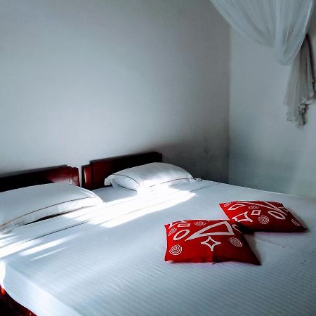 Ceylonia Guest Hotel Weligama Buitenkant foto