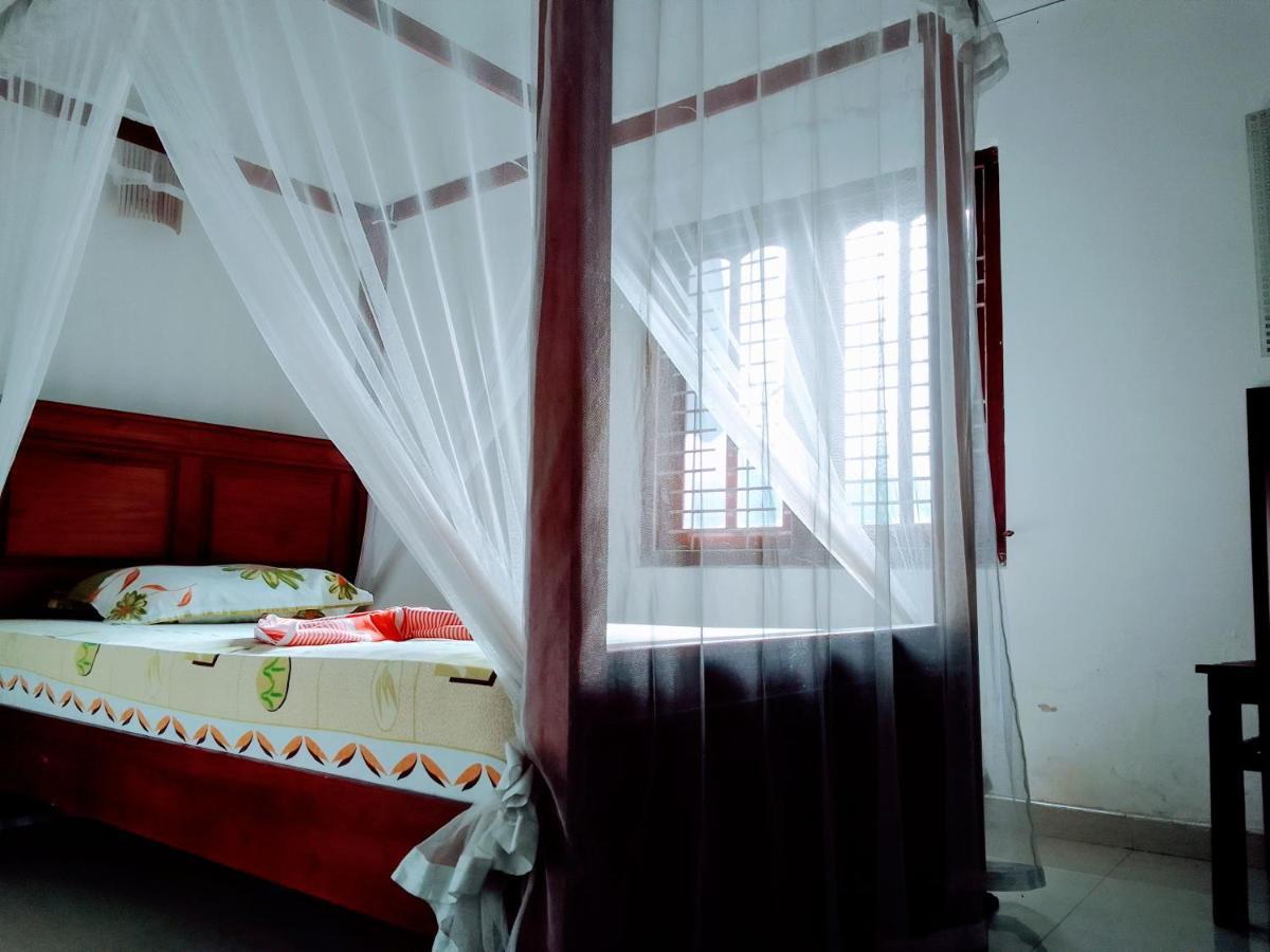 Ceylonia Guest Hotel Weligama Buitenkant foto