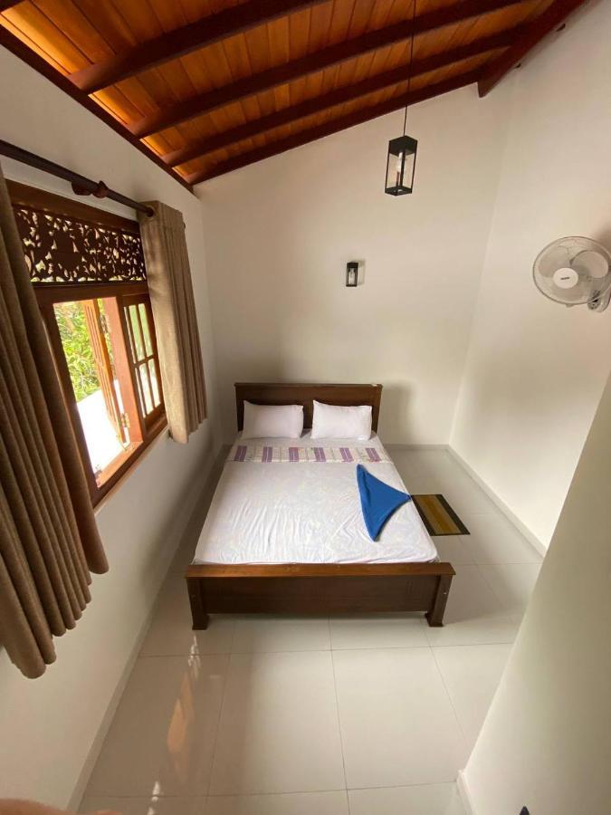 Ceylonia Guest Hotel Weligama Buitenkant foto