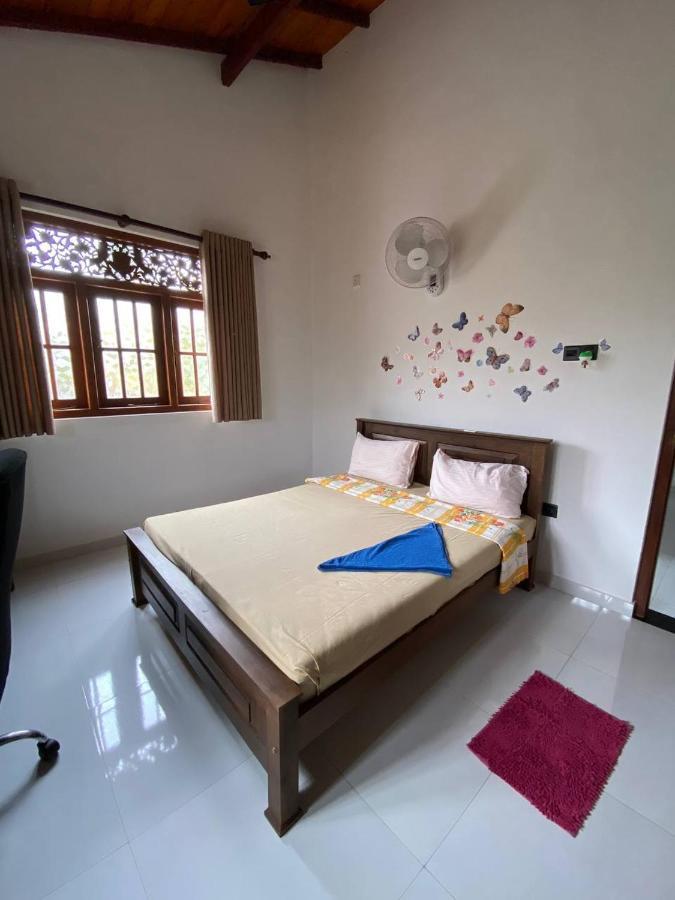 Ceylonia Guest Hotel Weligama Buitenkant foto